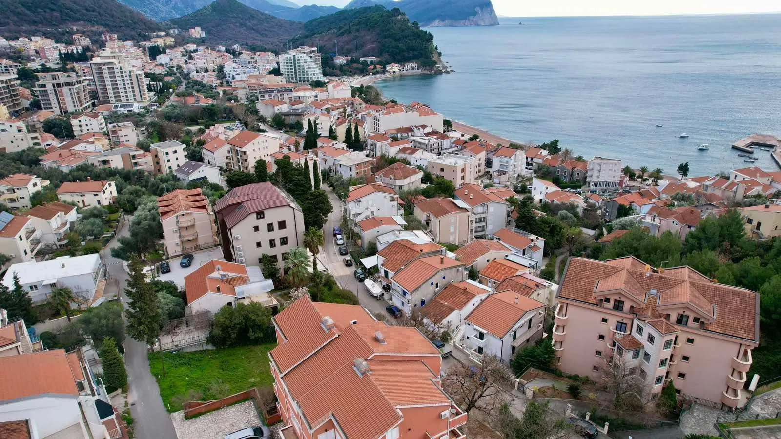 Prodaja, plac, 237m², Petrovac, Budva