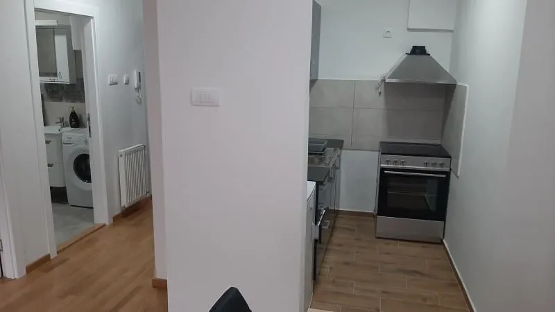 Izdavanje, dvosoban stan, 48m², Podbara, Novi Sad Sve Podlokacije