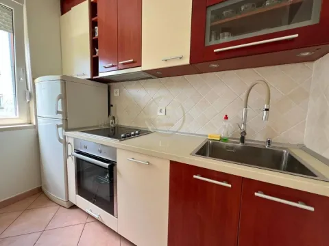 Izdavanje, dvosoban stan, 50m², Grbavica, Novi Sad Sve Podlokacije - image 5