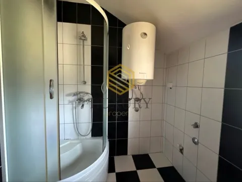 Izdavanje, dvosoban stan, 85m², Zagorič, Podgorica - image 12