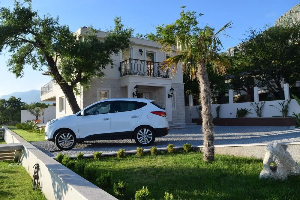 Sale, house, 242m², Blizikuće, Budva