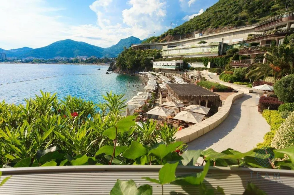 Sale, one bedroom apartment, 107m², Dukley Gardens, Budva