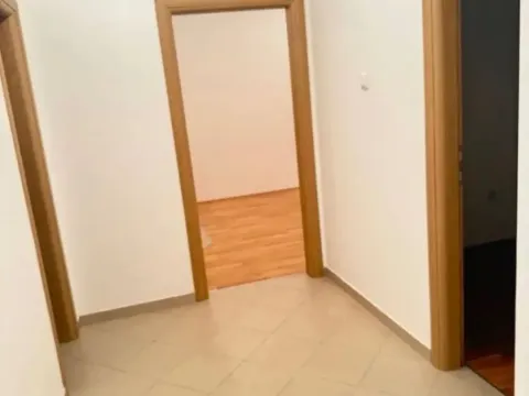 Izdavanje, jednosoban stan, 49m², Ljubović, Podgorica - image 6