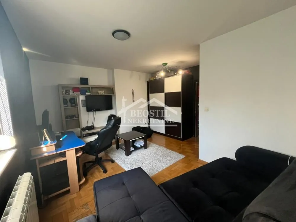 Prodaja, četvorosoban stan, 107m², Centar, Smederevo