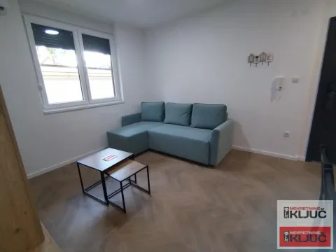 Izdavanje, jednosoban stan, 35m², Adice, Novi Sad Sve Podlokacije
