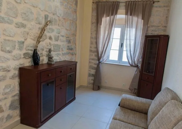 Prodaja, jednosoban stan, 54m², Prčanj, Kotor