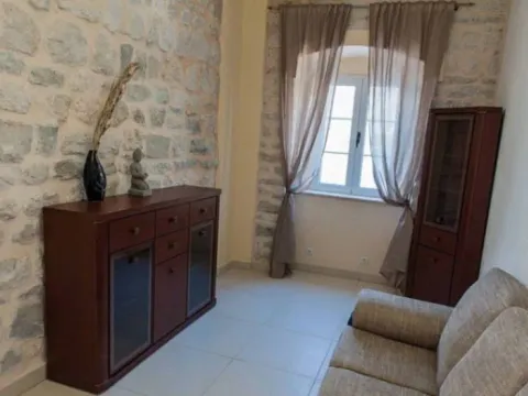 Sale, one bedroom apartment, 54m², Prčanj, Kotor - image 3