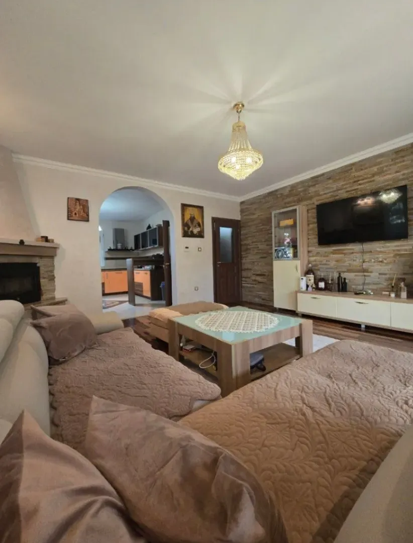 Prodaja, kuća, 175m², Velje Brdo, Podgorica