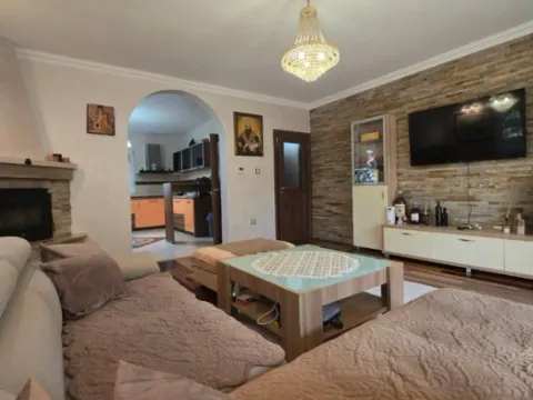 Prodaja, kuća, 175m², Velje Brdo, Podgorica - image 5