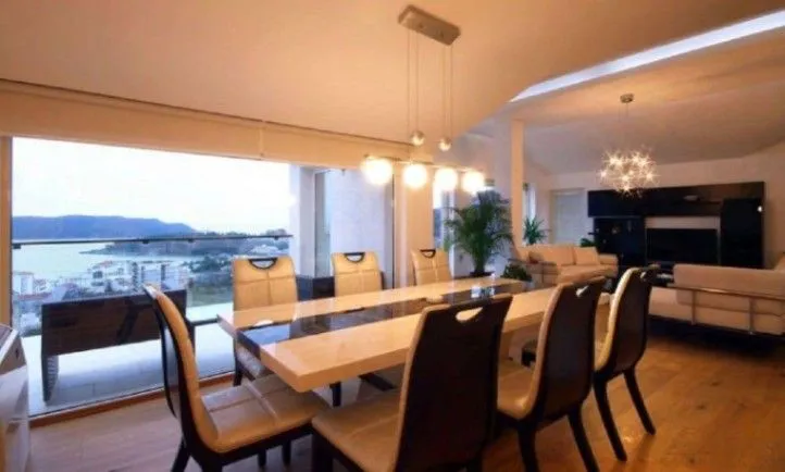 Rent, apartment, 150m², Bečići, Budva