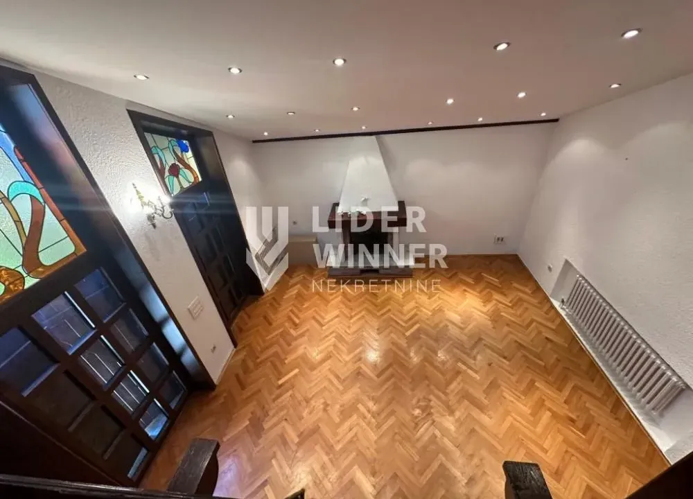 Izdavanje, kuća, 157m², Lekino Brdo, Voždovac Sve Podlokacije