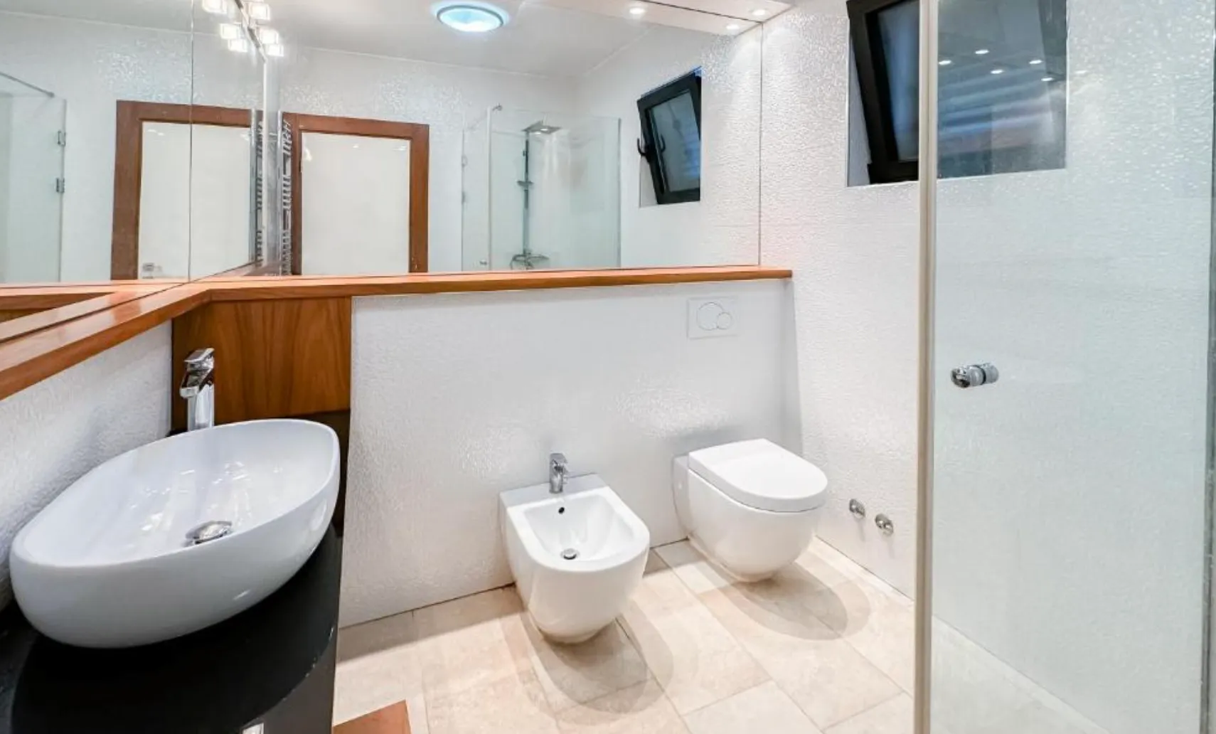 Rent, house, 300m², Dub, Kotor