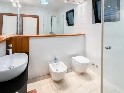 Rent, house, 300m², Dub, Kotor - image 24