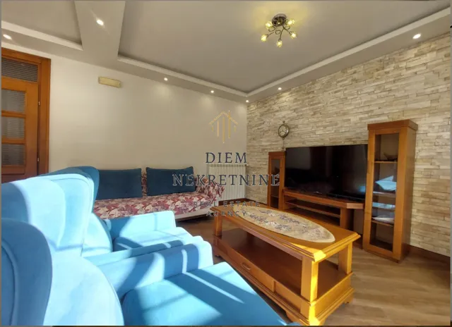 Rent, three bedroom apartment, 130m², Dobrota, Kotor