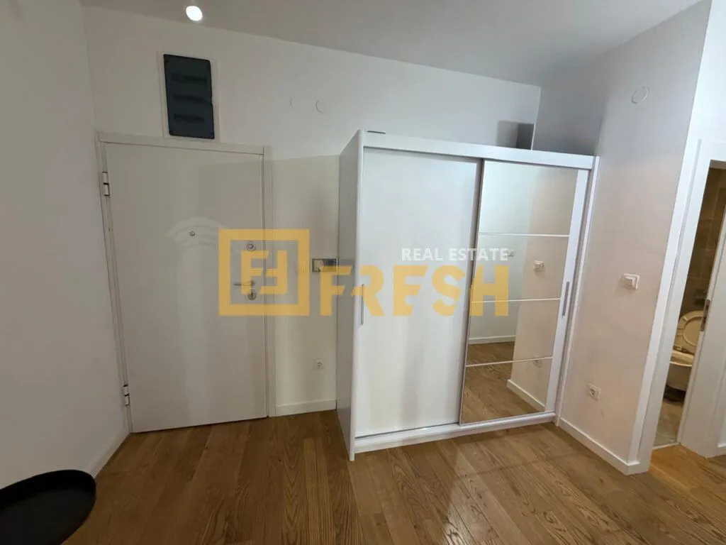 Prodaja, dvosoban stan, 78m², Centar, Podgorica