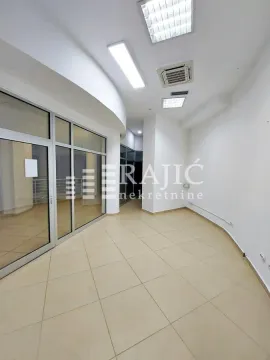 Rent, office space, 38m², Šumice, Beograd - image 2