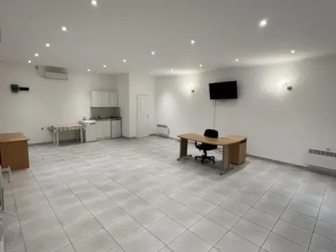 Izdavanje, poslovni prostor, 61m², Pivara, Kragujevac - image 2