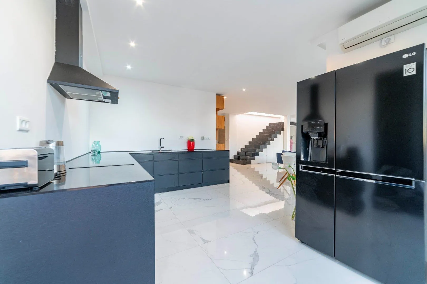 Sale, three bedroom apartment, 149m², Rafailovići, Budva