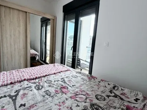 Rent, one bedroom apartment, 38m², 1 maj, Podgorica - image 8