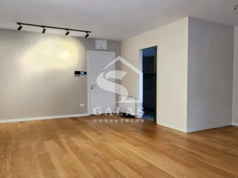 Sale, three bedroom apartment, 145m², Neimar, Vračar Sve Podlokacije - image 3