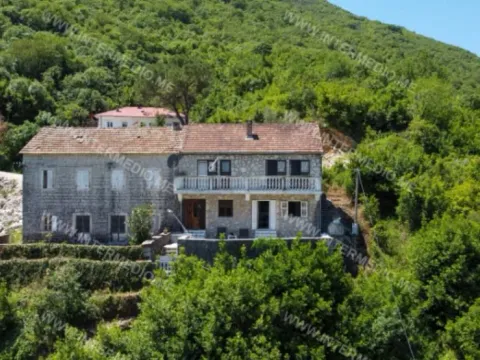 Sale, house, 100m², Morinj, Kotor