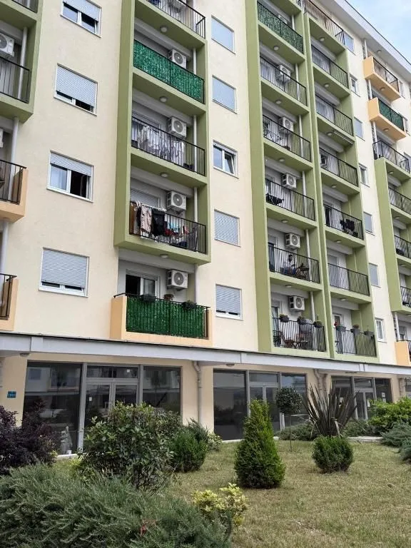 Stan-na-dan, jednosoban stan, 39m², Pobrežje, Podgorica