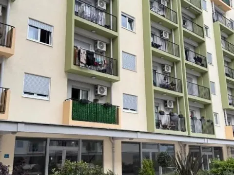 Daily-rent, one bedroom apartment, 39m², Pobrežje, Podgorica - image 7