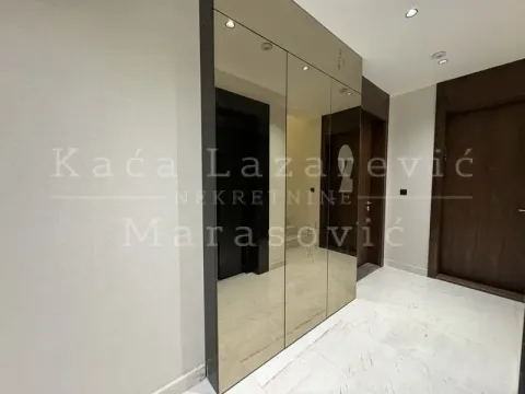 Prodaja, četvorosoban stan, 121m², Vračar Hram, Vračar Sve Podlokacije - image 14