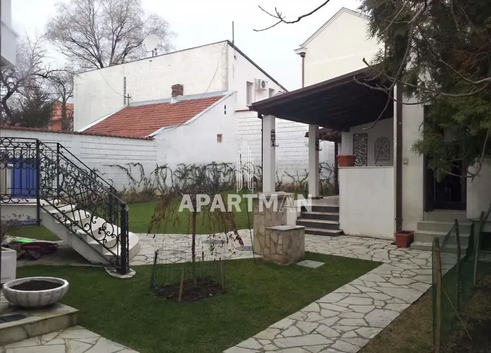 Rent, house, 415m², Savski Venac, Beograd