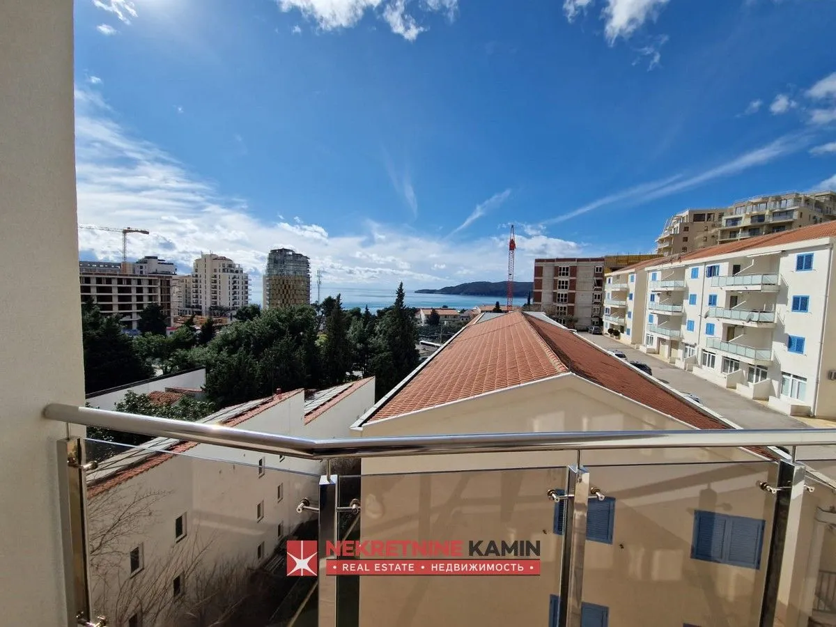 Prodaja, trosoban stan, 107m², Bečići, Budva