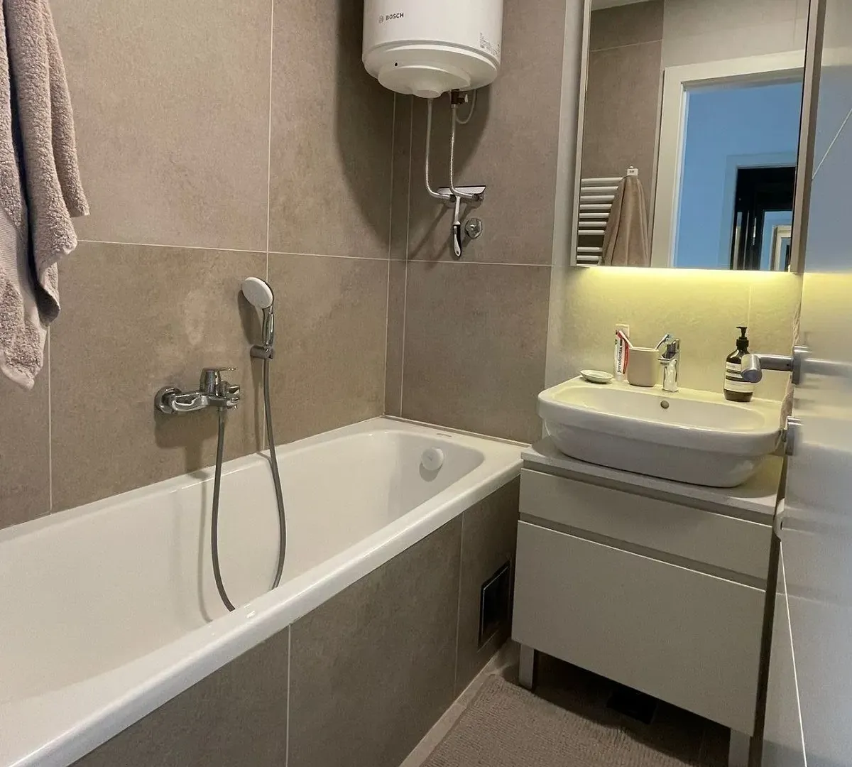 Sale, three bedroom apartment, 93m², Novi Beograd Sve Podlokacije, Beograd