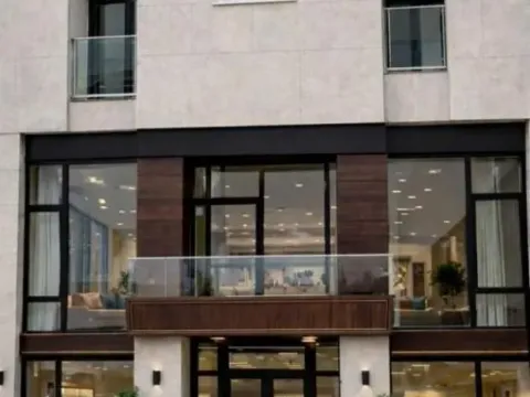 Izdavanje, poslovni prostor, 171m², Bar, Crna Gora - image 1