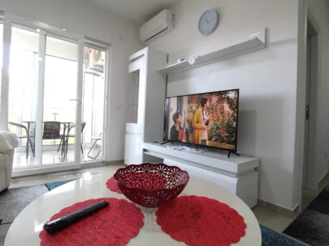 Izdavanje, jednosoban stan, 59m², Šušanj, Bar - image 9