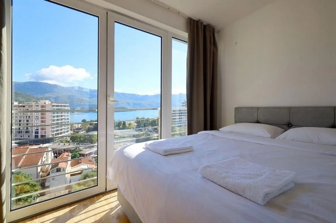 Prodaja, dvosoban stan, 49m², Centar, Budva
