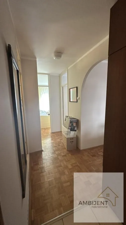 Rent, four bedroom apartment, 93m², Novi Beograd Blok 72, Novi Beograd Sve Podlokacije