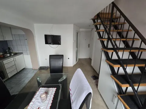 Sale, two bedroom apartment, 50m², Crveni Pevac, Niš