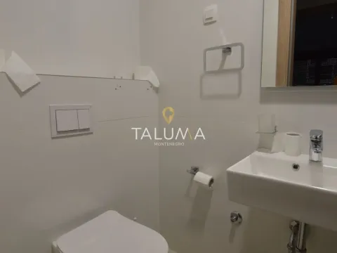 Izdavanje, dvosoban stan, 77m², City Kvart, Podgorica - image 7