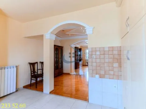 Sale, four bedroom apartment, 115m², Farmaceutski Fakultet, Voždovac Sve Podlokacije - image 34