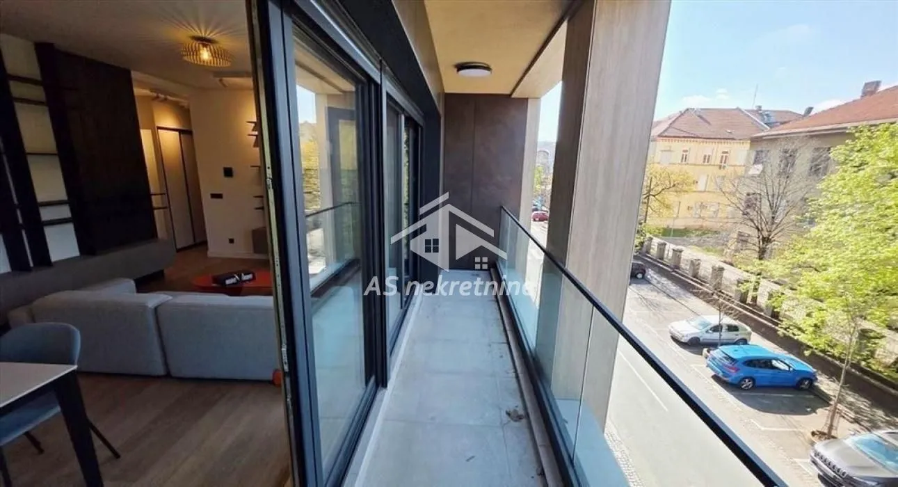 Izdavanje, dvosoban stan, 66m², Savski Venac, Beograd