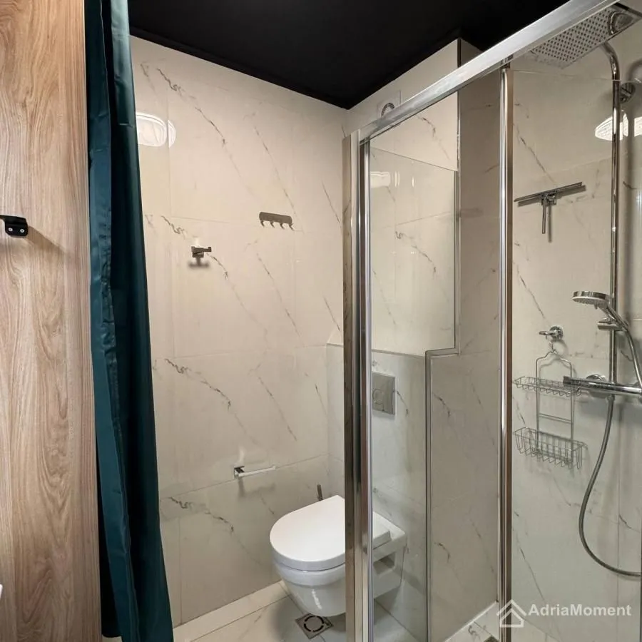 Prodaja, dvosoban stan, 68m², Centar, Tivat