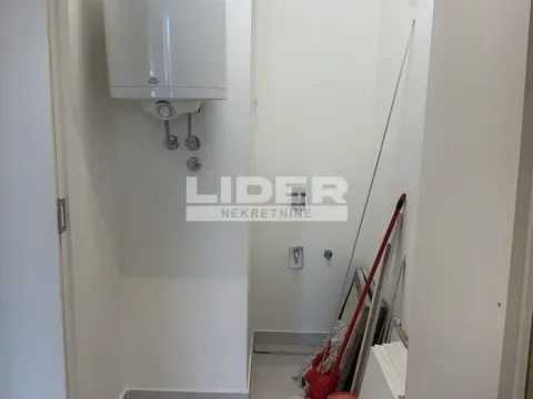 Izdavanje, dvosoban stan, 74m², Savski Venac, Beograd - image 10