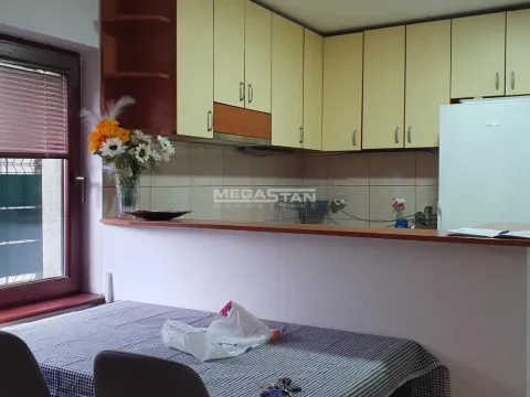 Prodaja, kuća, 84m², Uciteljsko Naselje, Zvezdara Sve Podlokacije - image 8
