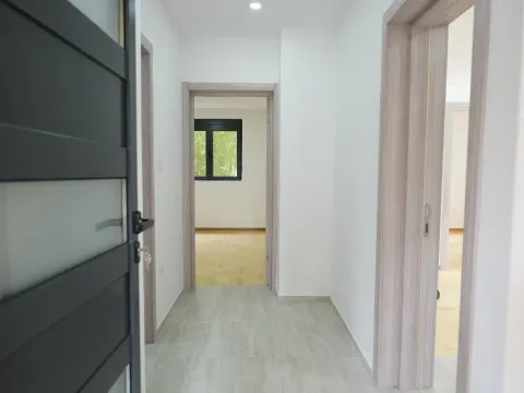 Izdavanje, poslovni prostor, 95m², Gorica C, Podgorica - image 6