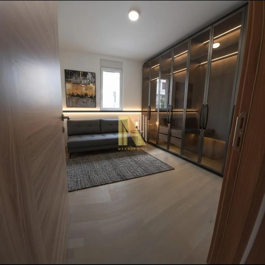 Prodaja, trosoban stan, 78m², Petrovaradin, Novi Sad