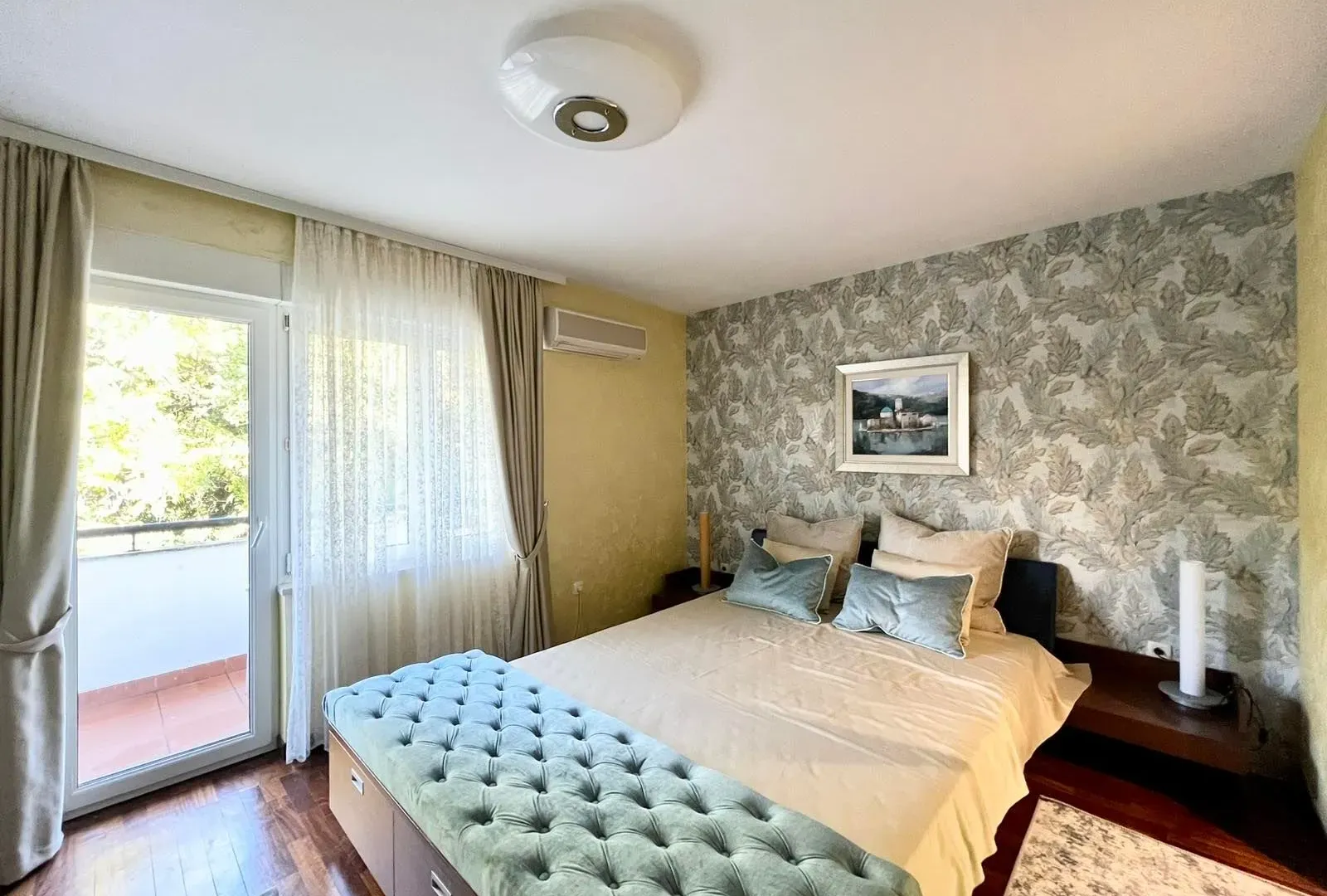 Izdavanje, trosoban stan, 165m², Gorica C, Podgorica