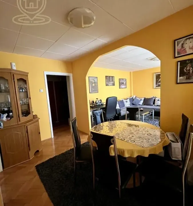 Sale, three bedroom apartment, 77m², Dom zdravlja, Niš