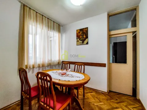 Izdavanje, četvorosoban stan, 95m², Blok 6, Podgorica - image 9