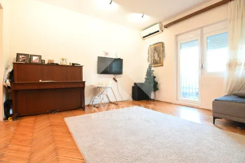 Prodaja, kuća, 276m², Masline, Podgorica - image 4