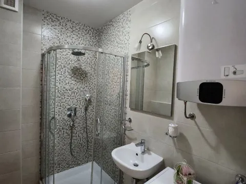 Izdavanje, jednosoban stan, 41m², Budva, Crna Gora - image 6