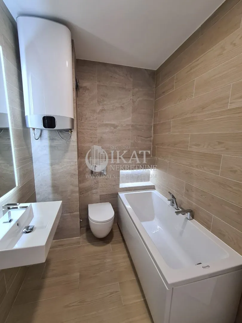 Rent, four bedroom apartment, 160m², Savski Venac, Beograd